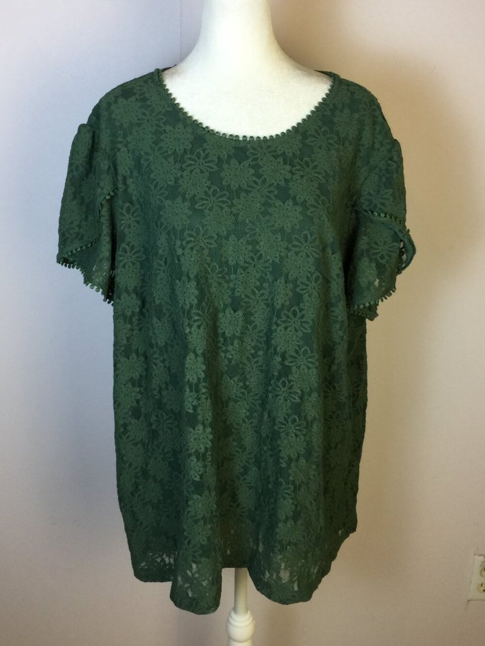 New! Liz Claiborne Blouse Top 2X Women Plus Green Floral Lace Short Sleeve Lined